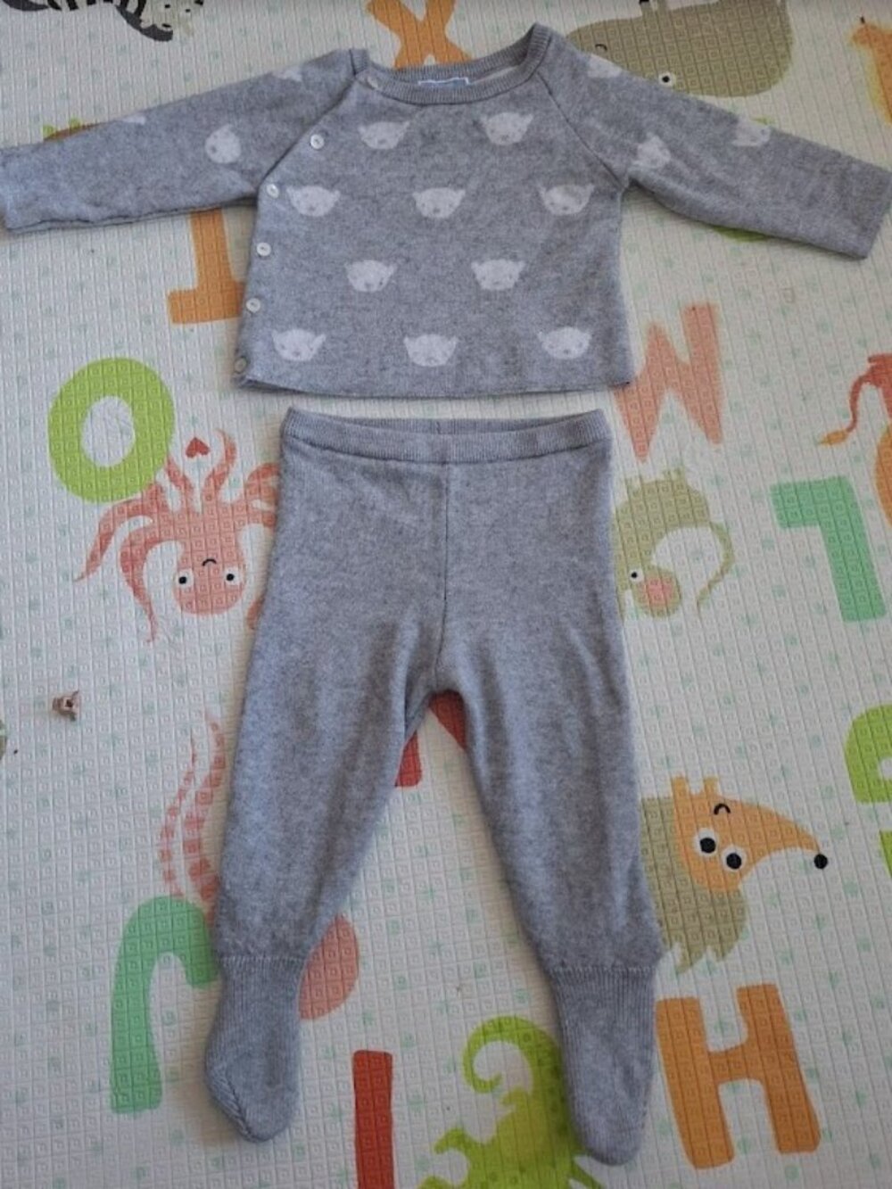 Jacadi two piece set 12 months in grey/white